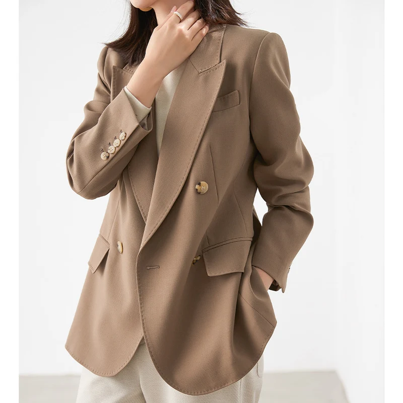 Damen Doppelreihiger strukturierter Blazer mit markantem Revers und Pattentaschen Nord Taschen