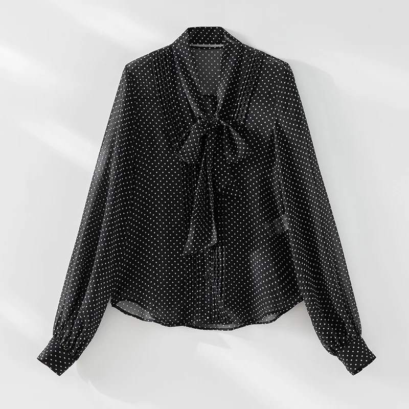 Damen Chiffon-Bluse mit Schleifenkragen, Pünktchenmuster und Biesen-Detail Nord Taschen