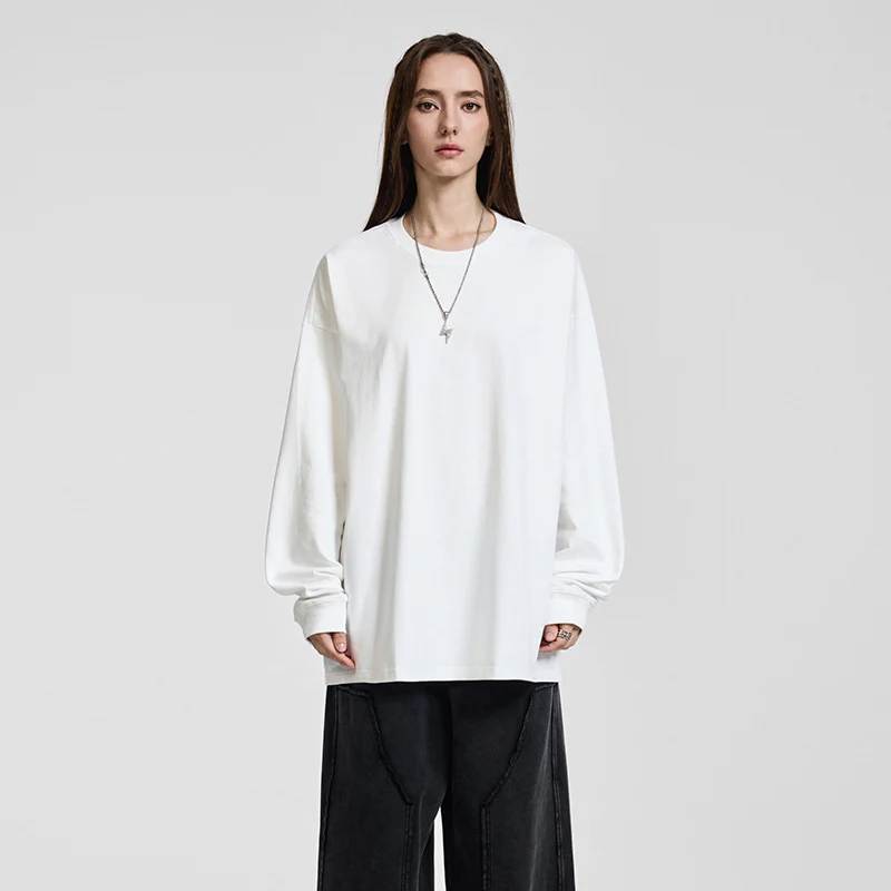 Herren Oversize-Langarmshirt mit überschnittener Schulter und Rundhalsausschnitt Nord Taschen