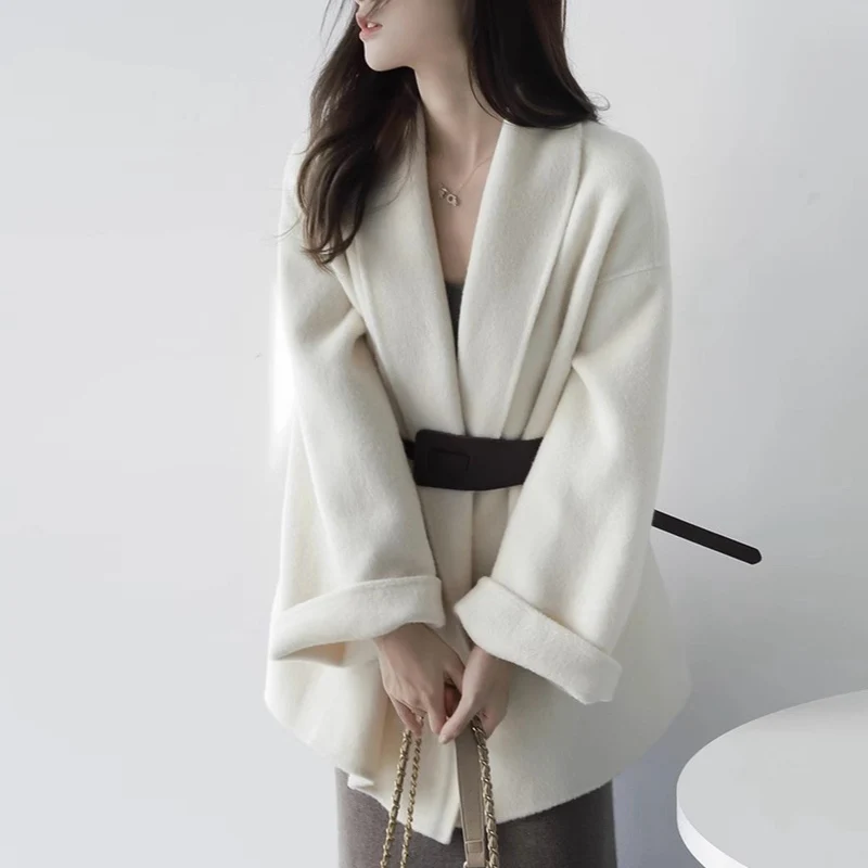 Damen Schicke und elegante Wickeljacke Nord Taschen