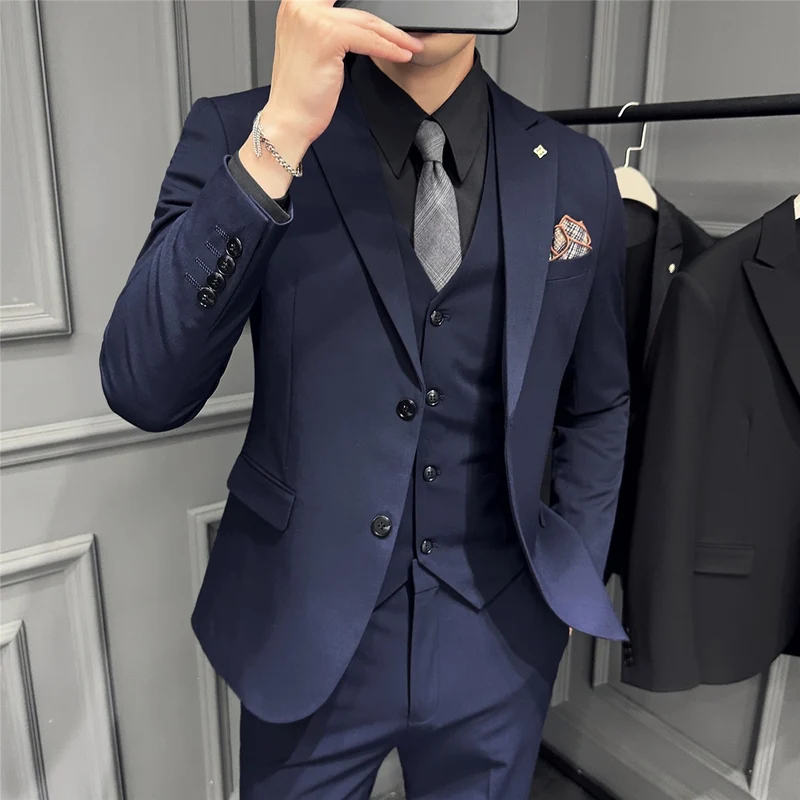 Herren Slim-Fit Businessanzug mit Weste, schmalem Revers und feiner Struktur Nord Taschen
