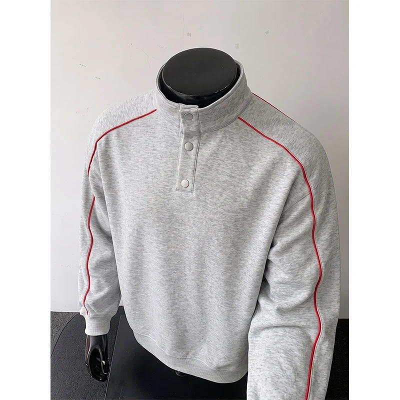 Herren Sweatshirt mit Stehkragen, Druckknopf‑Halbleiste und kontrastierender Schulterpaspel Nord Taschen