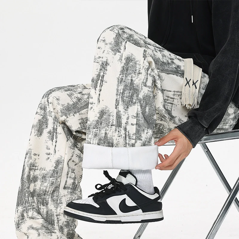 Herren Weit geschnittene Loungehose mit abstraktem Allover‑Print, elastischem Bund und Tunnelzug Nord Taschen