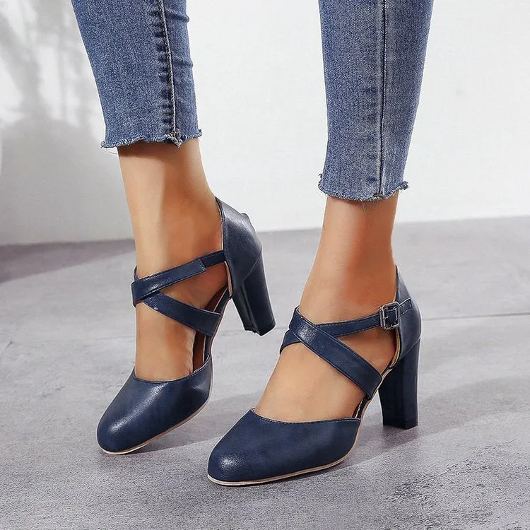 Damen Pumps mit dekorativem Riemendesign und komfortablem Blockabsatz
