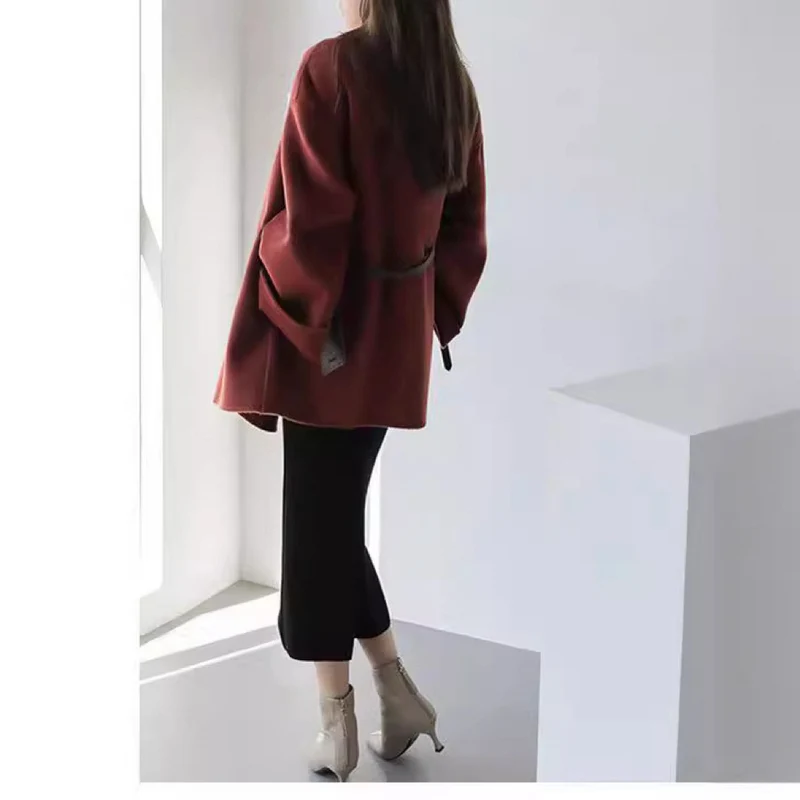Damen Modischer und eleganter Mantel mit Gürtel Nord Taschen