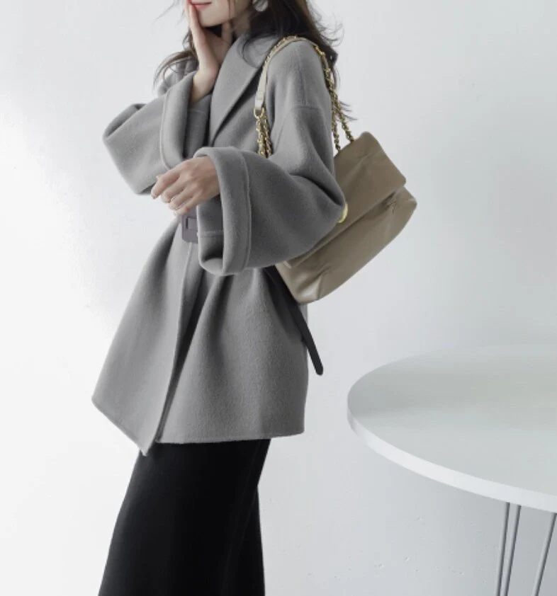 Damen Modischer und eleganter Mantel mit Gürtel Nord Taschen