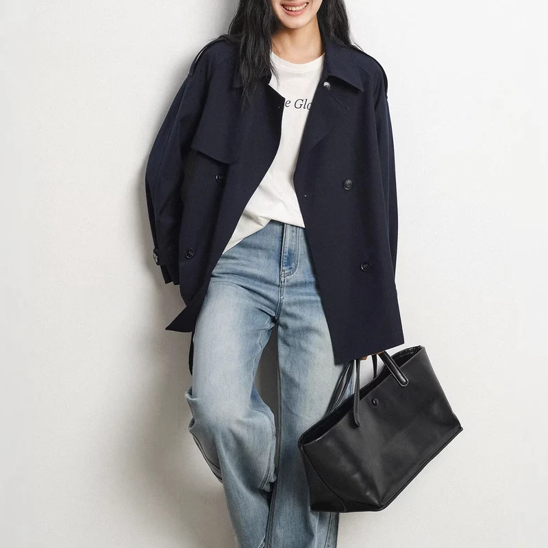 Damen Modischer Trenchcoat mit tailliertem Schnitt Nord Taschen
