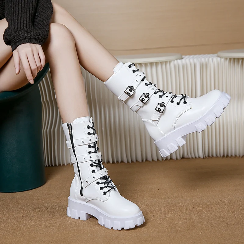 Damen Plateau-Bikerstiefel mit dreifacher Zierschnalle und massiver Profilsohle Nord Taschen