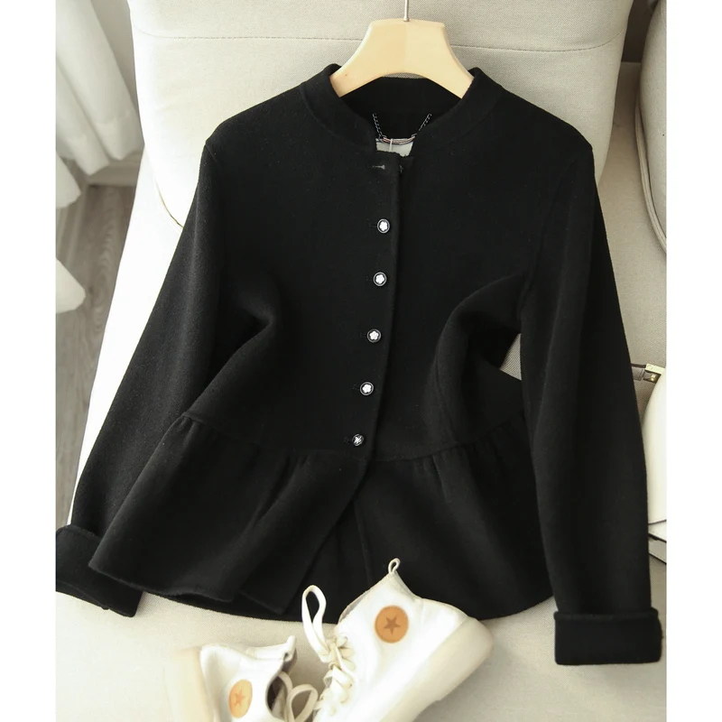 Damen Modischer Sweatjacke mit Knopfdetails Nord Taschen
