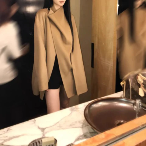 Damen Modischer Oversized-Wollmantel Nord Taschen