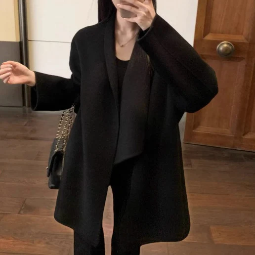 Damen Modischer Oversized-Wollmantel Nord Taschen