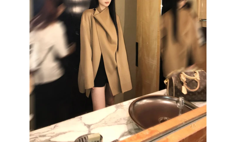 Damen Modischer Oversized-Wollmantel Nord Taschen