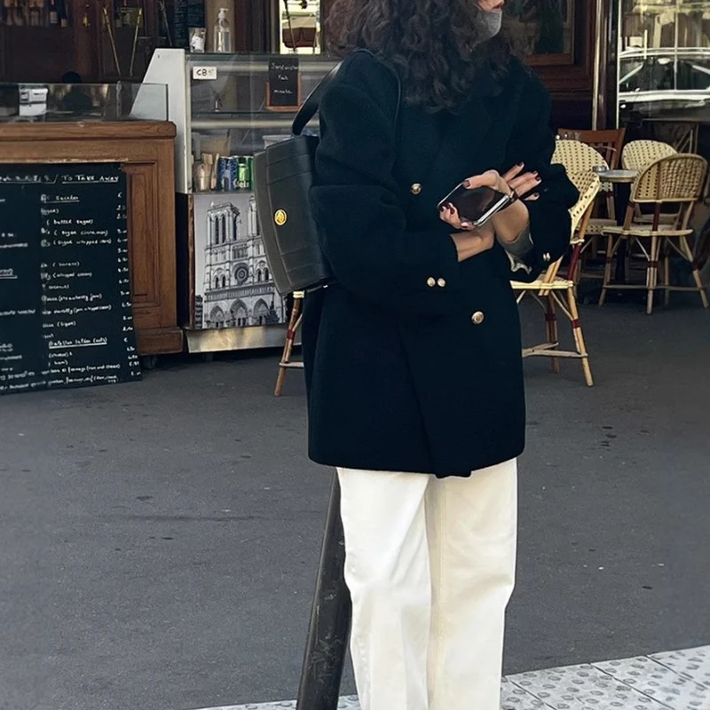 Damen Modischer Oversized-Blazer mit goldenen Knöpfen Nord Taschen
