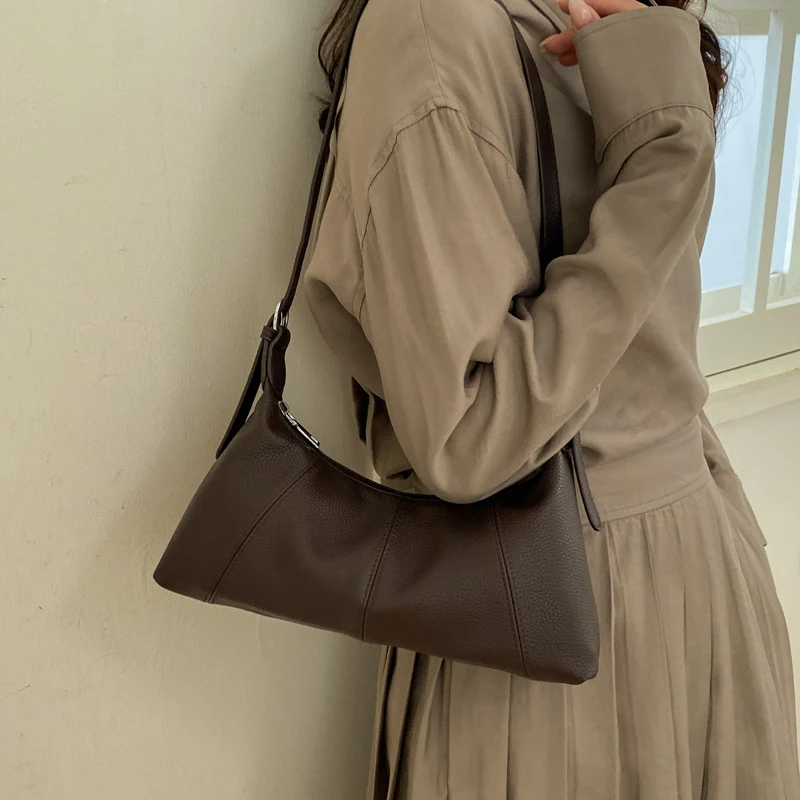 Damen elegante Schultertasche aus geschmeidigem Kunstleder mit dezentem Design Nord Taschen