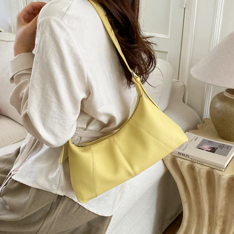Damen elegante Schultertasche aus geschmeidigem Kunstleder mit dezentem Design Nord Taschen