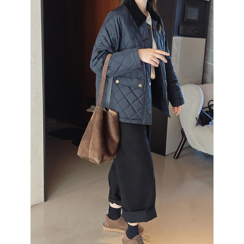 Damen Modische Steppjacke mit Kragen Nord Taschen