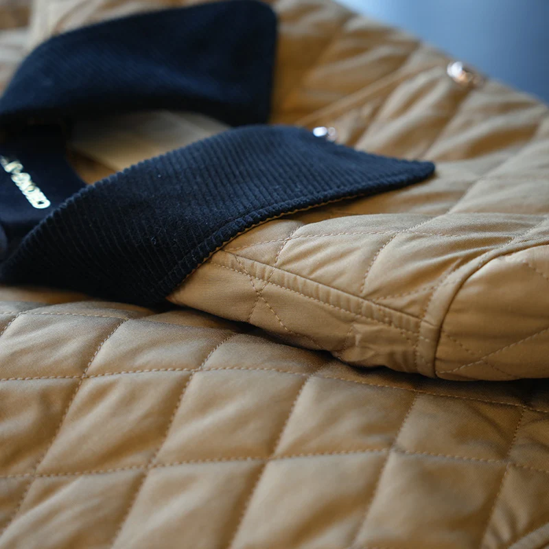 Damen Modische Steppjacke mit klassischem Kragen Nord Taschen