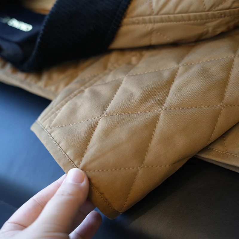 Damen Modische Steppjacke mit klassischem Kragen Nord Taschen