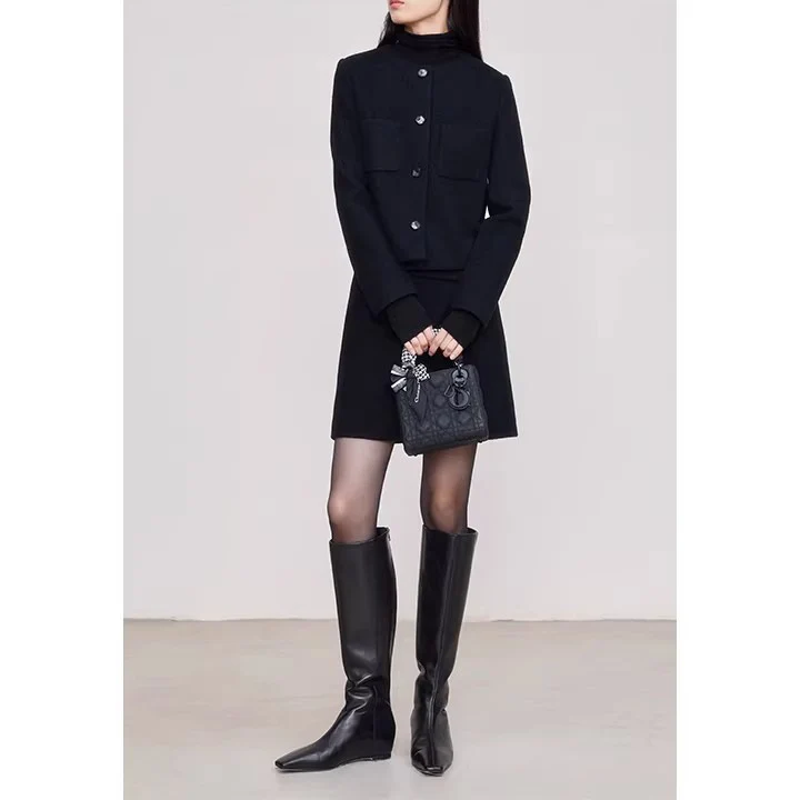 Damen moderne Cropped Jacke mit eleganten Knöpfen Nord Taschen