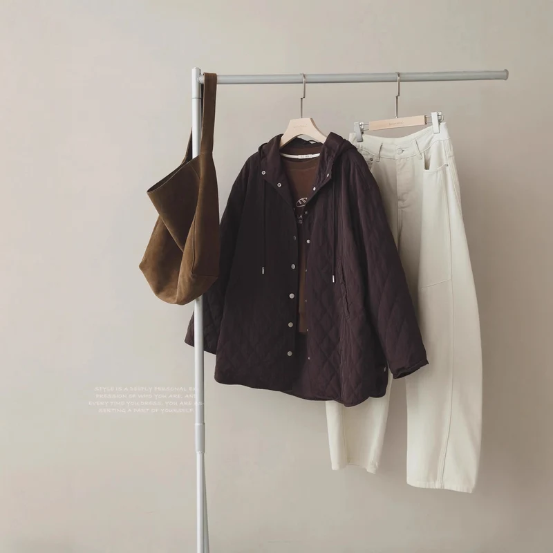 Damen Modische Steppjacke mit Kapuze Nord Taschen