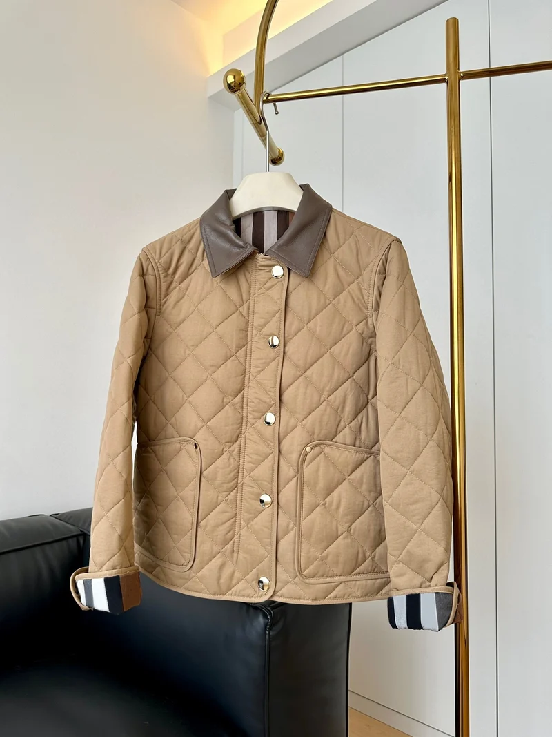 Damen Modische Steppjacke mit eleganter Lederkragen Nord Taschen