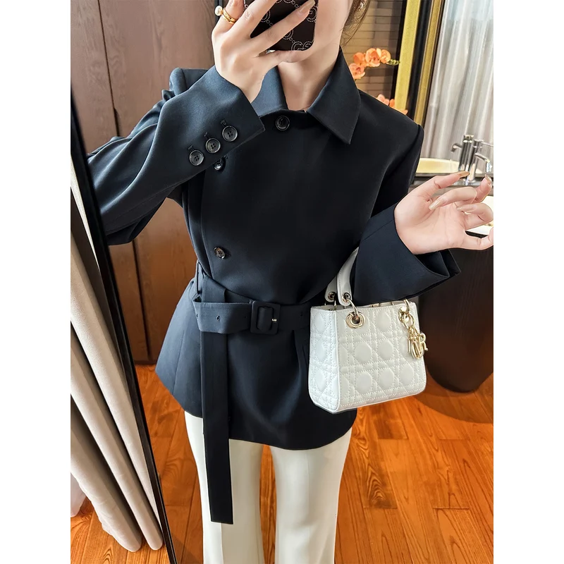 Damen Modischer Blazer mit Gürtel Nord Taschen