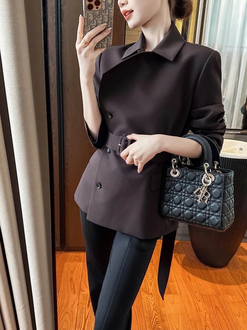 Damen Modischer Blazer mit Gürtel Nord Taschen
