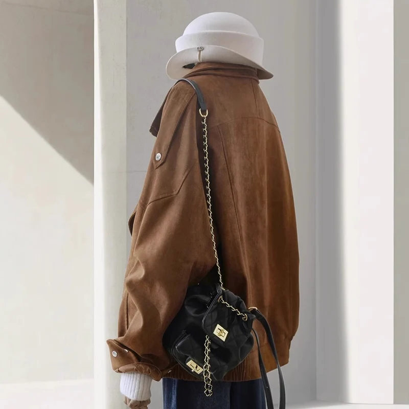 Damen Modische Wildlederjacke mit asymmetrischem Schnitt Nord Taschen