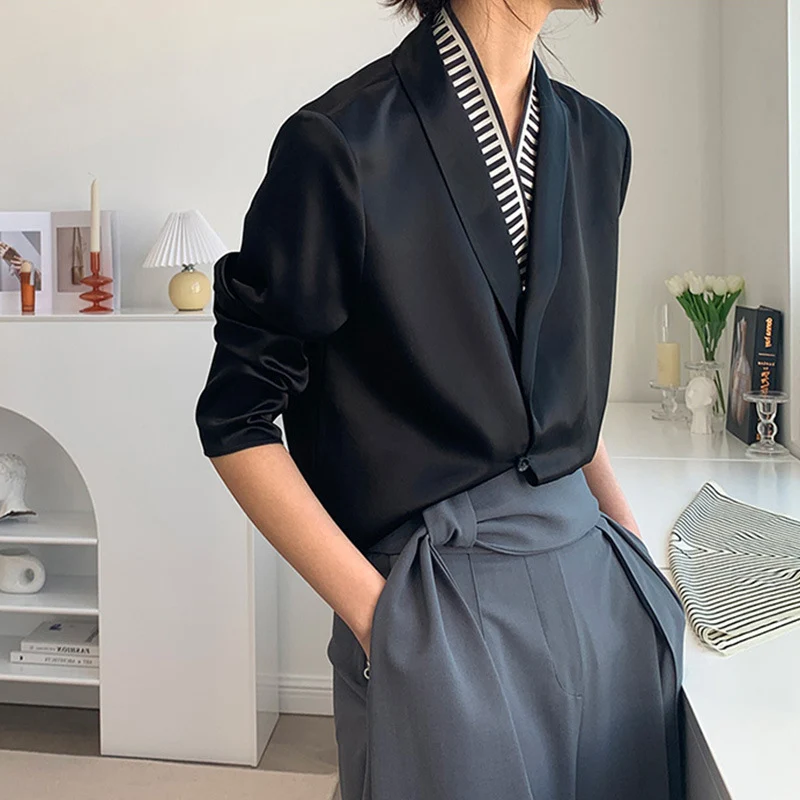 Damen Luxuriöses Satinbluse Nord Taschen