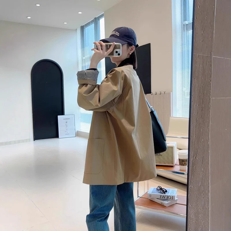 Damen Modische Oversized-Jacke mit kontrastierendem Kragen Nord Taschen
