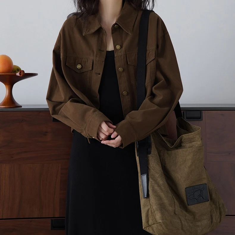 Damen Modische Oversized-Jacke mit Knöpfen und praktischen Taschen Nord Taschen
