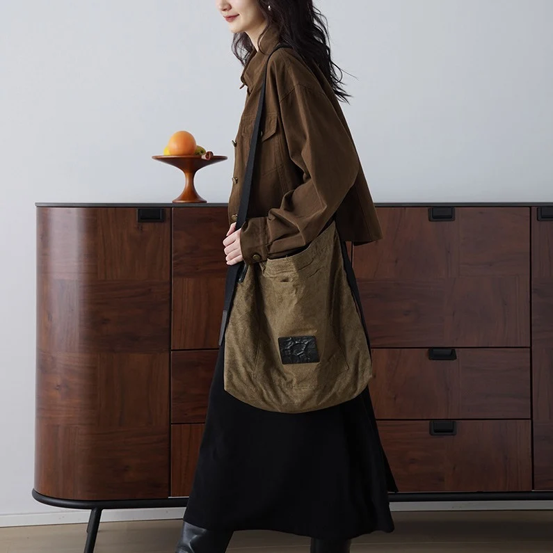 Damen Modische Oversized-Jacke mit Knöpfen und praktischen Taschen Nord Taschen