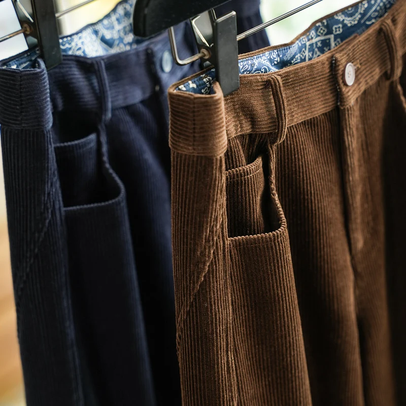 Damen Modische weit geschnittene Cordhose Nord Taschen