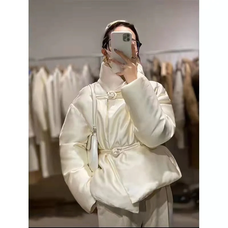 Damen Modische und elegante Steppjacke Nord Taschen