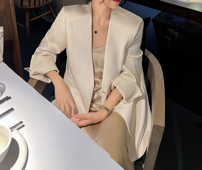 Damen Eleganter und zeitloser Blazer Nord Taschen