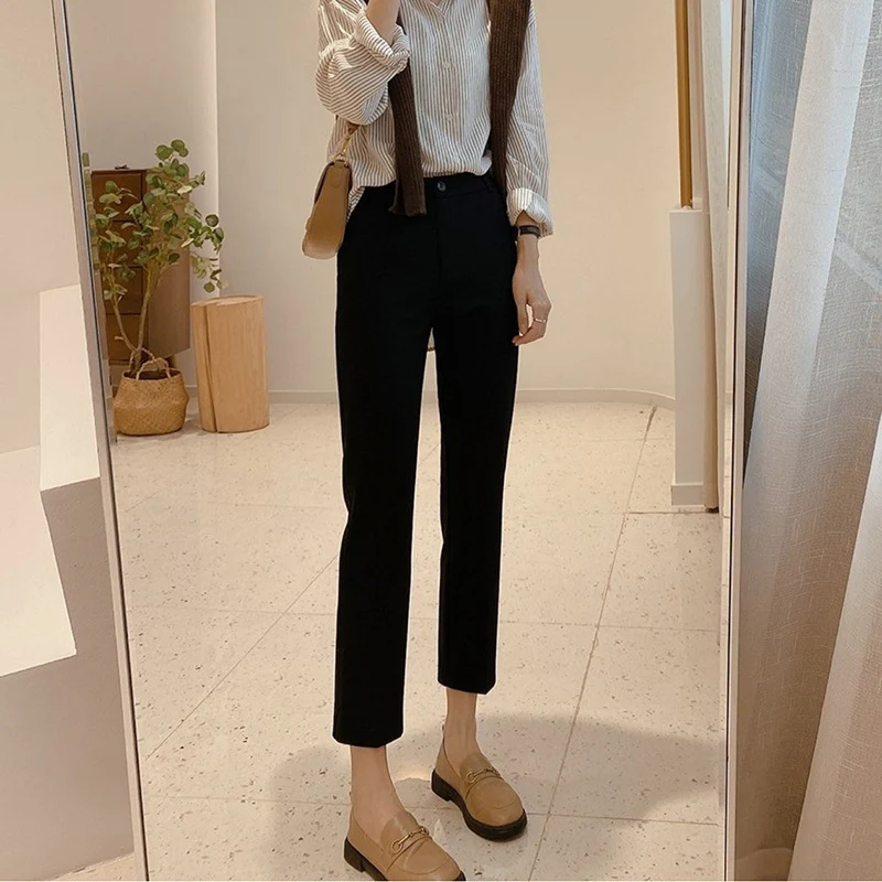 Damen Figurbetonte Stoffhose Nord Taschen