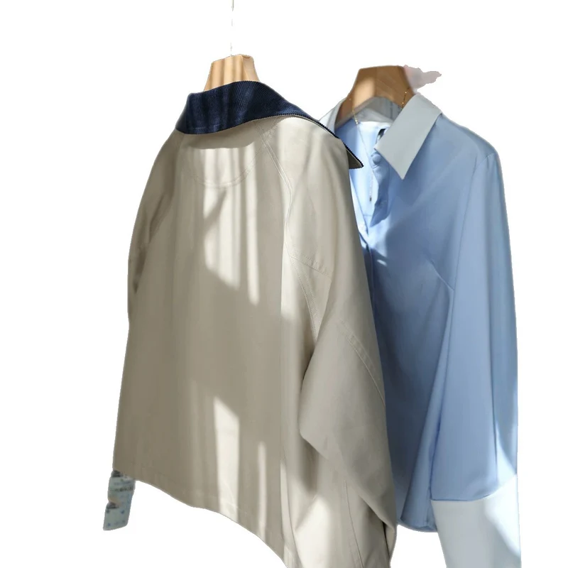 Damen Eleganter Trenchcoat mit modernen Details Nord Taschen