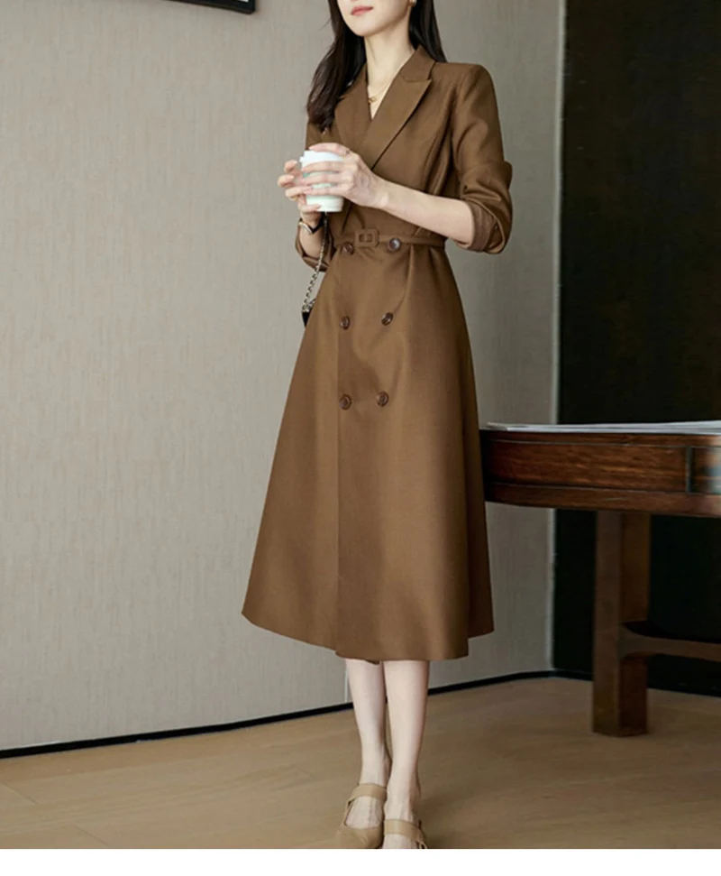 Damen Eleganter Trenchcoat mit doppelter Knopfleiste und Taillengürtel Nord Taschen