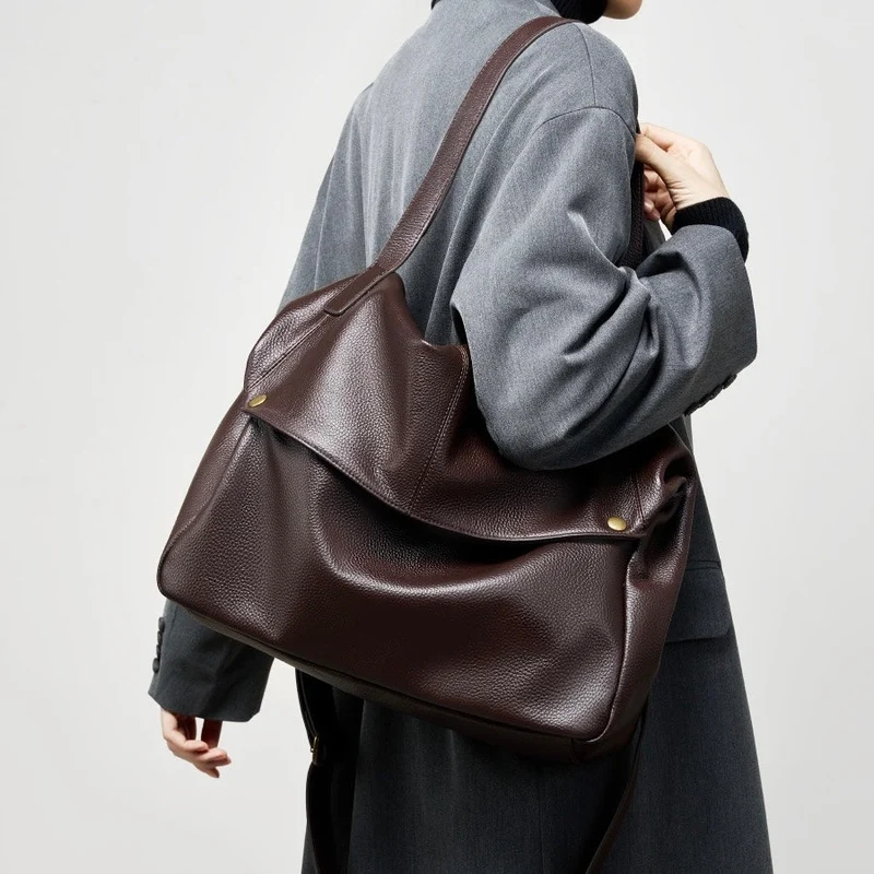 Nord Taschen | Große Leder Hobo-Tasche, Übergroße Schultertasche für Damen mit Umhängegurt und Fronttasche