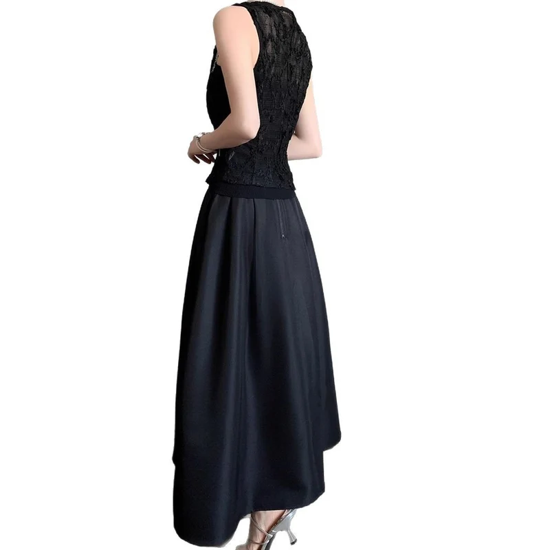 Damen Elegantes Maxikleid mit tailliertem Schnitt Nord Taschen