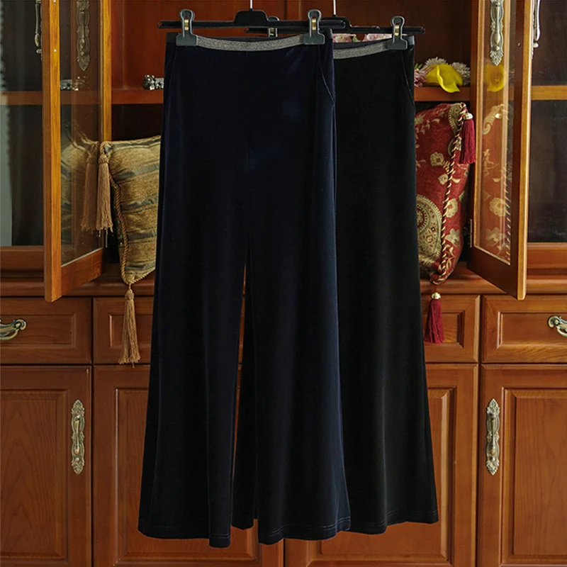 Damen Elegante und fließende Velours-Hose Nord Taschen