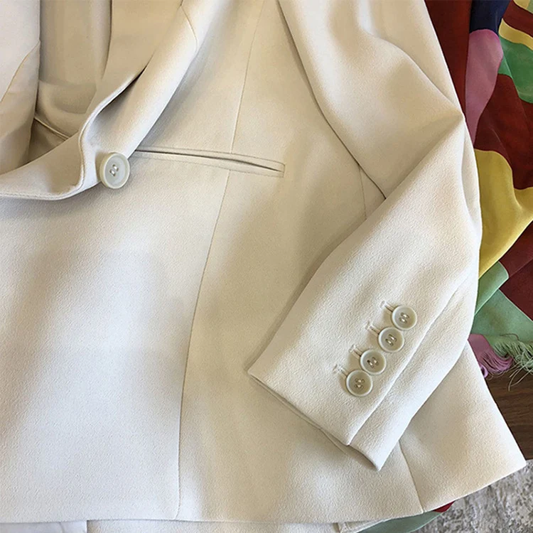 Damen Eleganter Blazer mit tailliertem Schnitt Nord Taschen