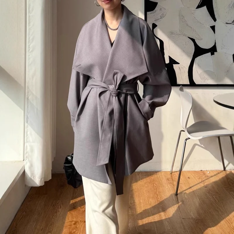 Damen Eleganter Trenchcoat aus hochwertigem Material Nord Taschen