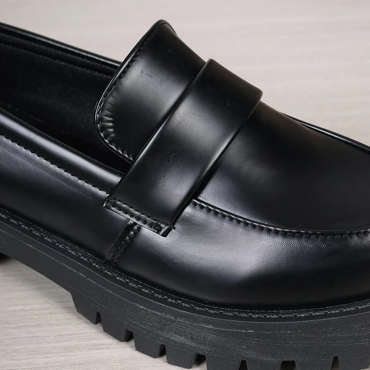 Damen robuste Plateau-Loafer mit profilierter Traktorsohle und gepolstertem Komfortfußbett Nord Taschen