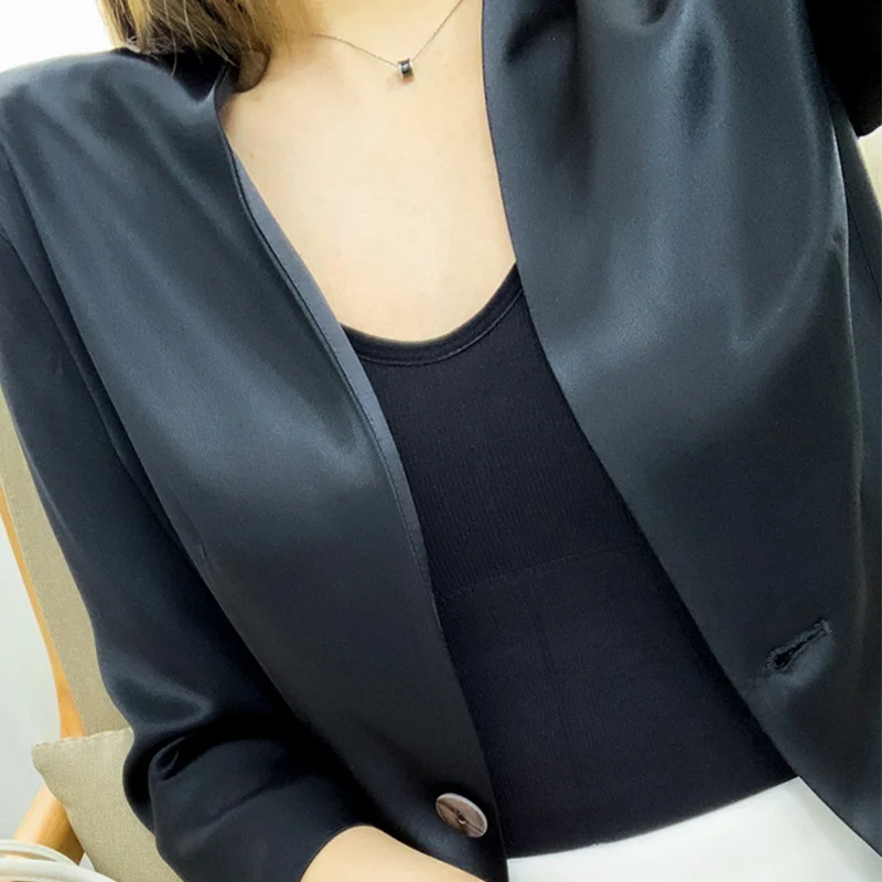 Damen Elegantes, ärmelloses Blazer aus hochwertigem Satin Nord Taschen