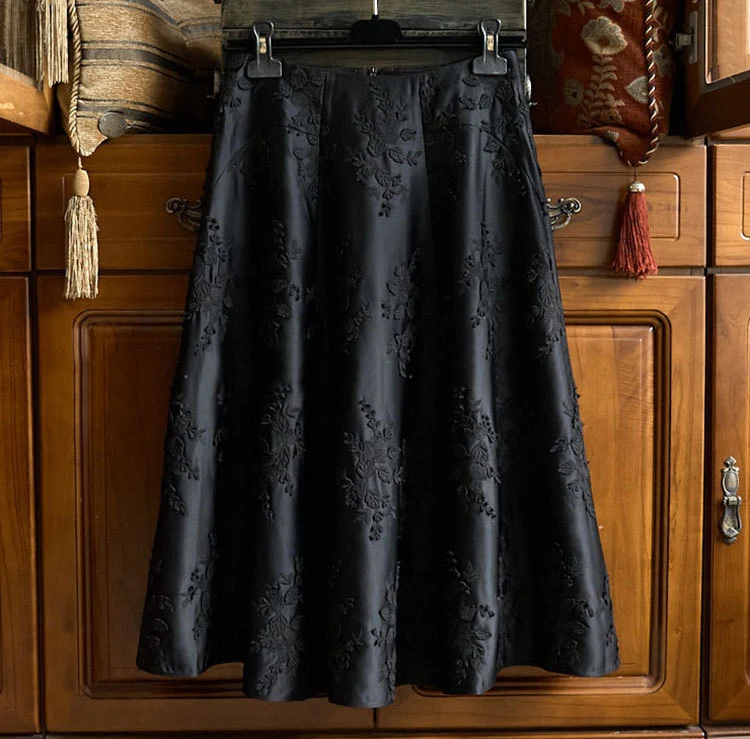 Damen Eleganter Maxirock mit floralem Muster Nord Taschen