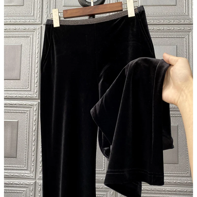Damen Bequeme und elegante Samt-Hosen Nord Taschen