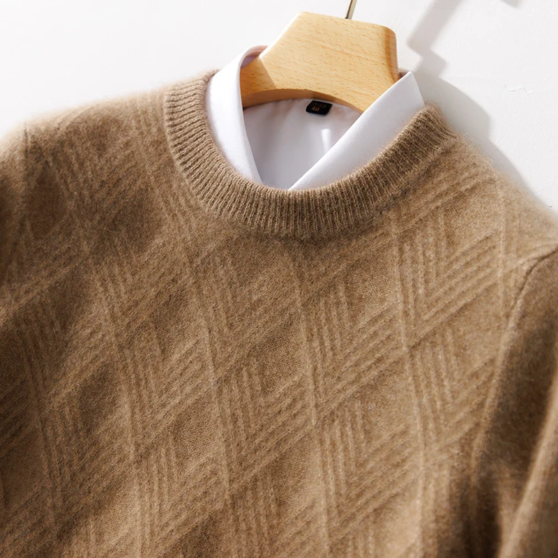 Herren Feiner Strukturstrickpullover mit kurzem Stehkragen und Diamant‑Relief Nord Taschen