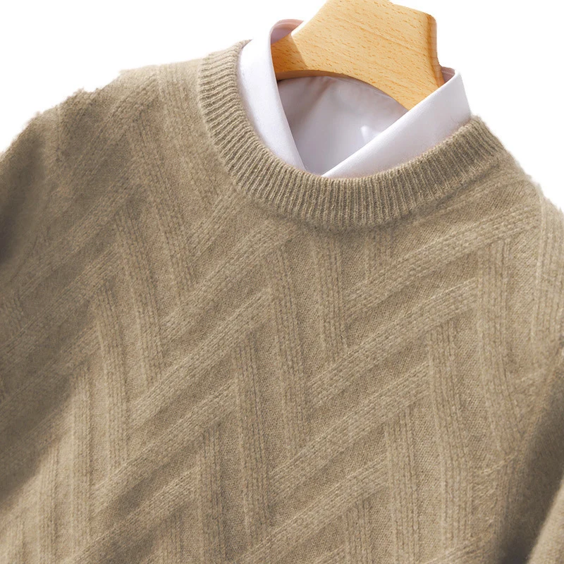 Herren Feiner Rundhalspullover aus Kaschmir‑Mix mit Chevron‑Struktur Nord Taschen