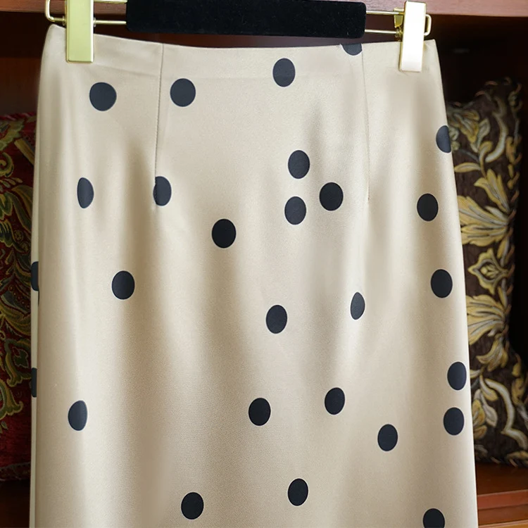 Damen Eleganter, schwingender Midirock mit Polka-Dots Nord Taschen